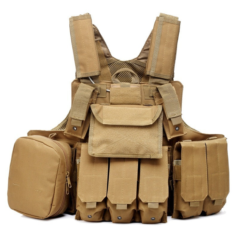 Multifunctional Tactical Vest in Camouflage